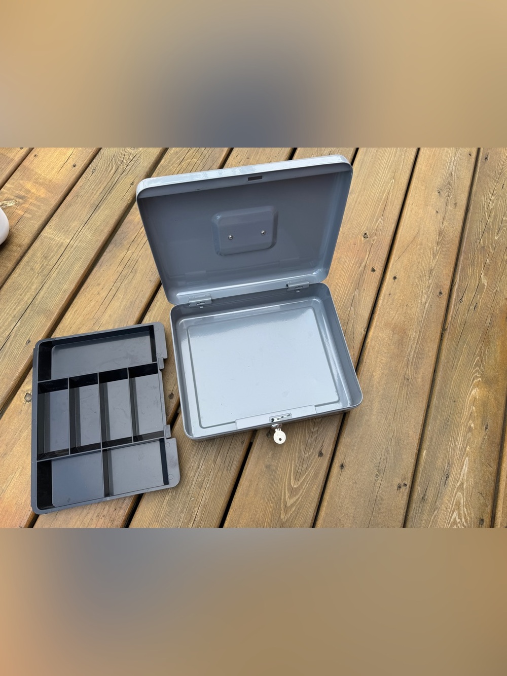 Master Lock Cash Box Key Lock with Key - Picture 5 of 8